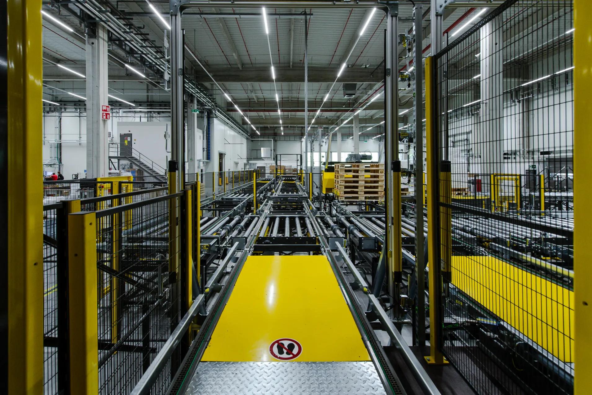 Retrofit oder Neuanlage? Entscheidungshilfe für Fördertechnik-Projekte