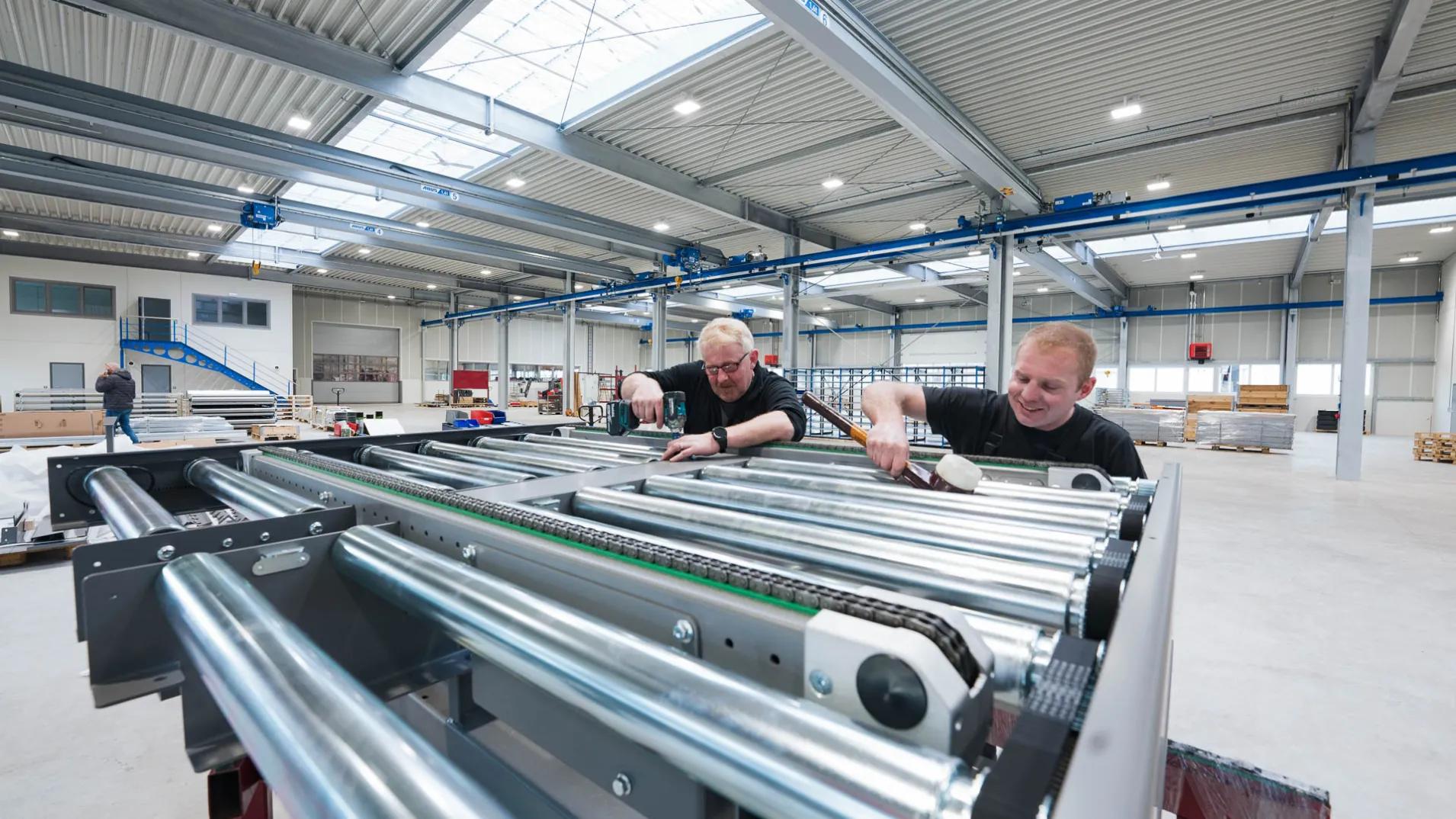 HÖRMANN Gruppe Klatt Fördertechnik – Containerförderanlagen